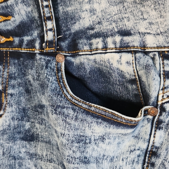 BAMBOO High Rise Light Blue Ripped Jeans - Picture 3 of 9